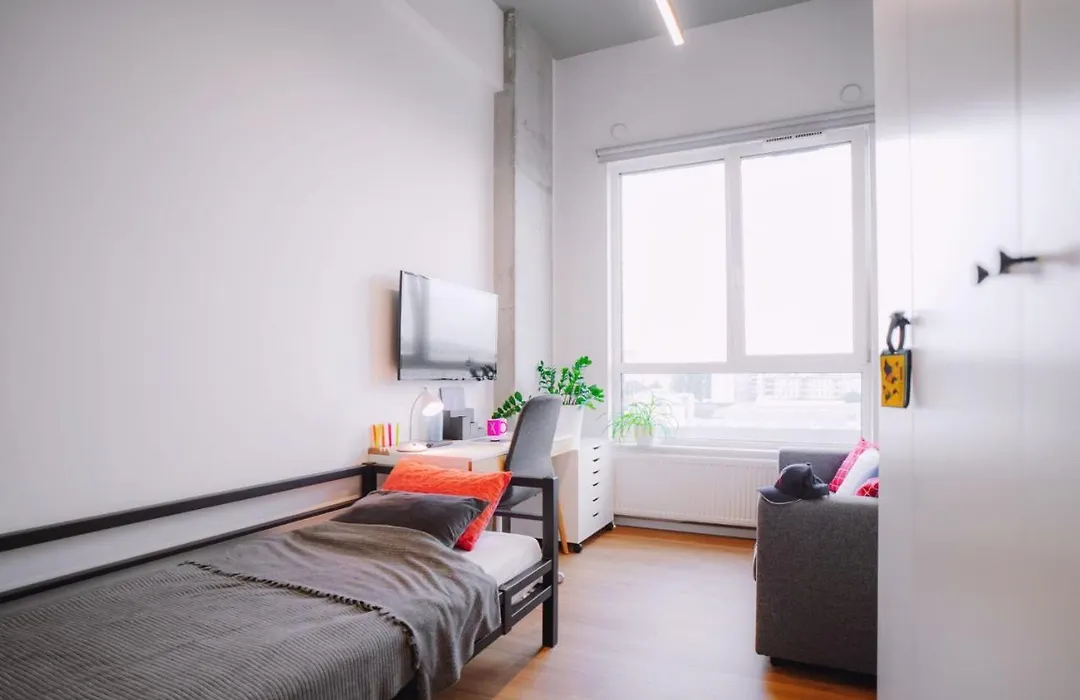 Studios And Shared Rooms At Livinnx Krakow-1